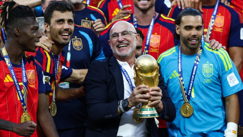 Spain Coach De la Fuente Gets New Deal After World Cup Win